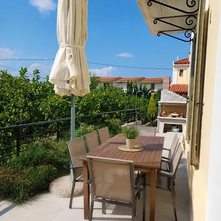House - Just 150m From The